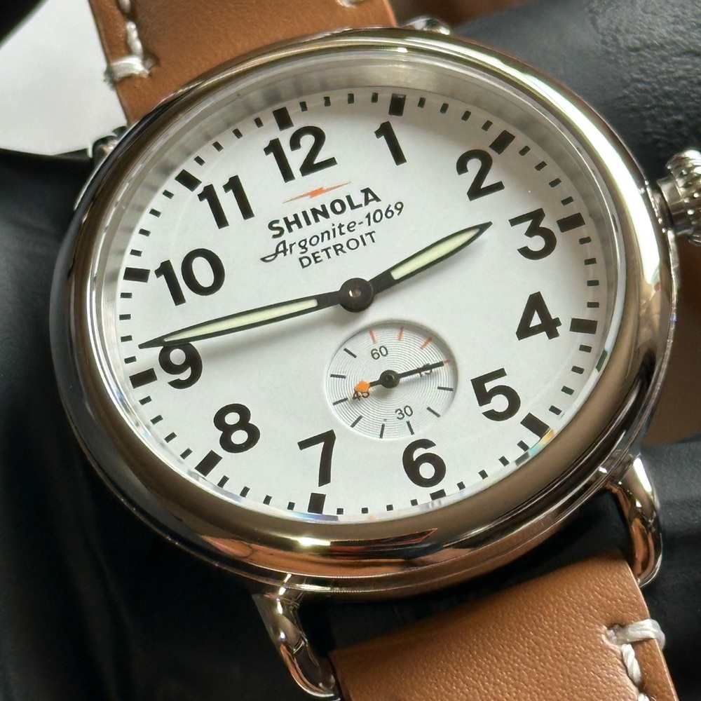 Shinola Detroit Runwell Stainless Steel Argonite-1069 Men’s 41mm Luxury Watch - Picture 4 of 13